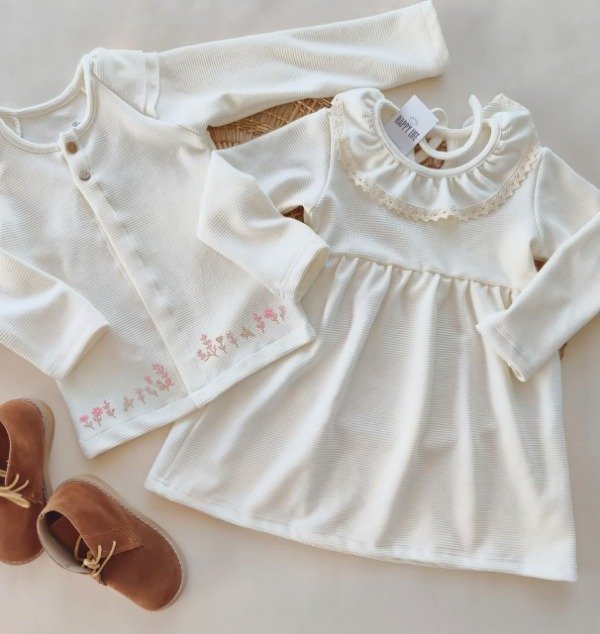 Producto - VESTIDO ARI CON PUNTILLA