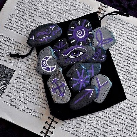 Producto - Curso de Runas Brujas