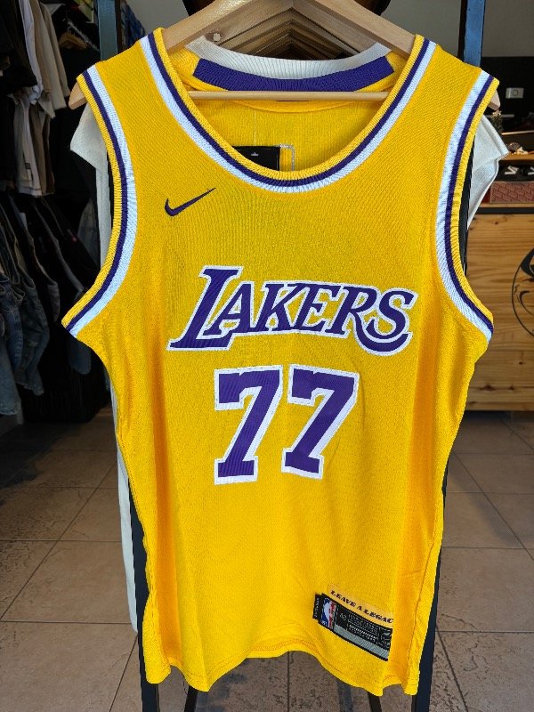 Producto - Musculosa Lakers Amarilla