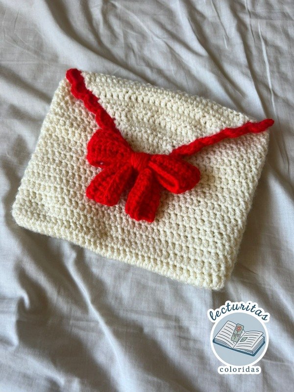 Producto - Funda con moño para libros a crochet