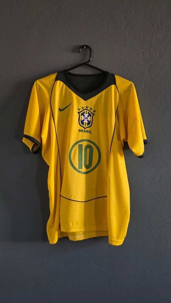 Producto - CAMISETA RETRO BRASIL TITULAR 2004 - 0