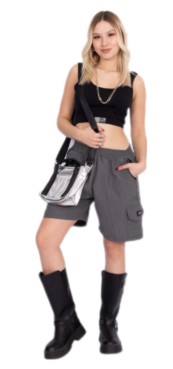 Producto - BERMUDA PARACHUTE NOT ALONE GRIS