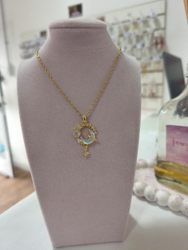 Producto - Cadenita luna nacar ad