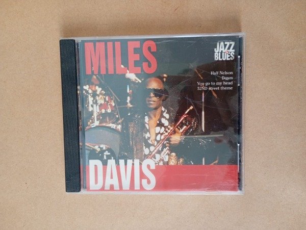 Producto - Jazz and blues - Miles Davis - Planeta Barna 1997