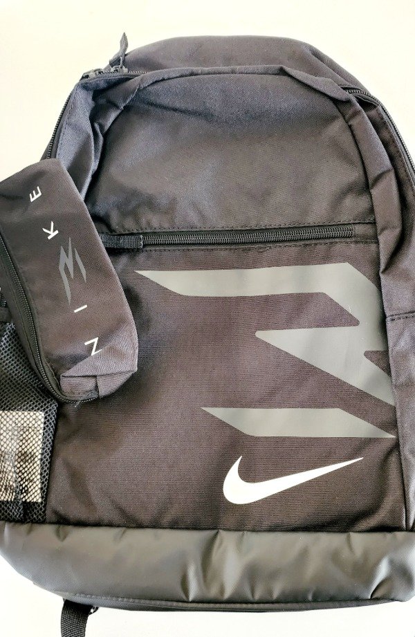 Producto - Mochila nike con cartuchera negra