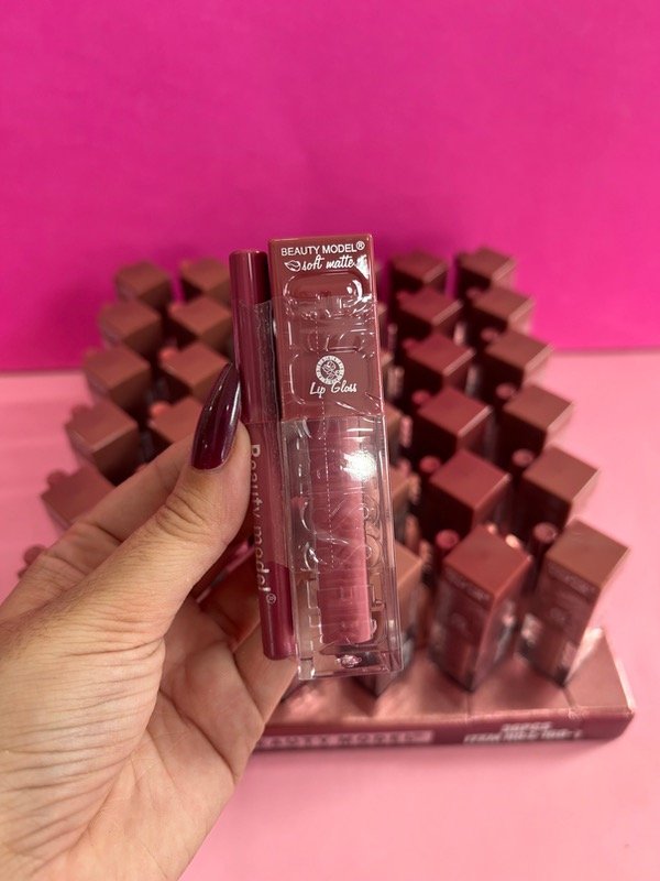 Producto - Líp Gloss + Líp Liner Soft Matte Beauty Model
