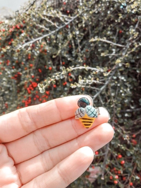 Producto - Prendedor abeja