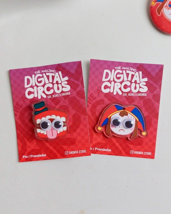 Producto - CHARMS Y PINES WOBBLY EYES -  DIGITAL CIRCUS by ShiKuro - 1