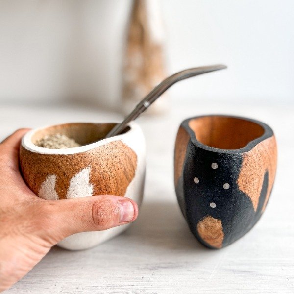 Producto - Mate Muu Algarrobo Premium