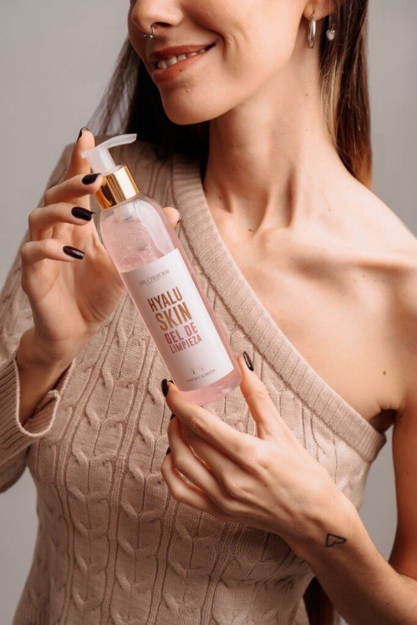 Producto - HYALU SKIN Gel de Limpieza