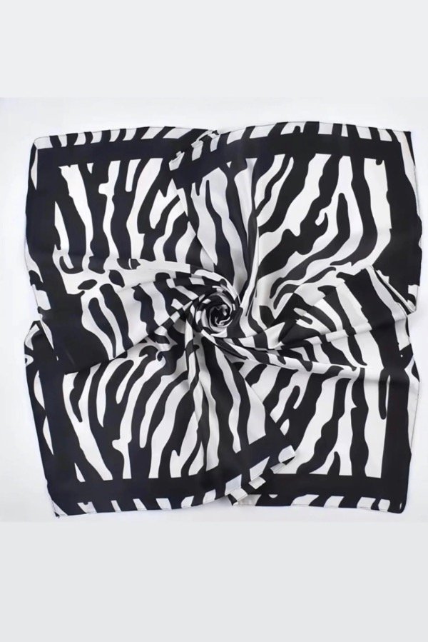 Producto - Pañuelo Cebra 70x70