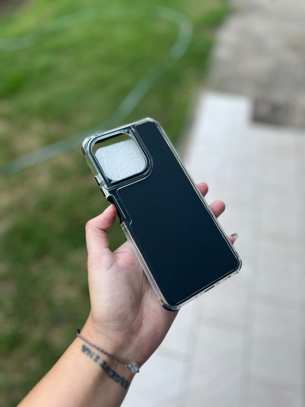 Producto - G56 funda reforzada negra