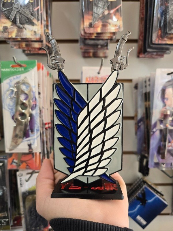Producto - Escudo y Espadas del Cuerpo de Exploración