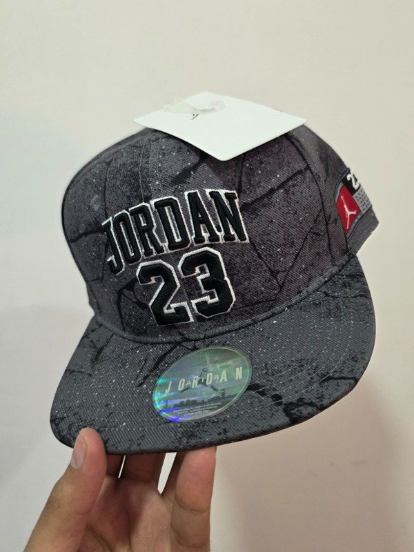 Producto - Jordan Pro 23 Cement Grey 8-20 Snapback