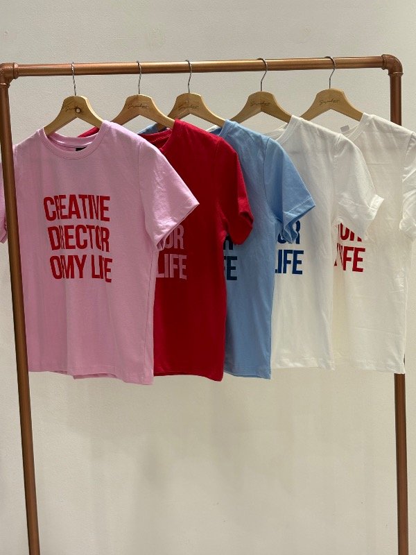 Producto - Remera Creative director of my Life - 2