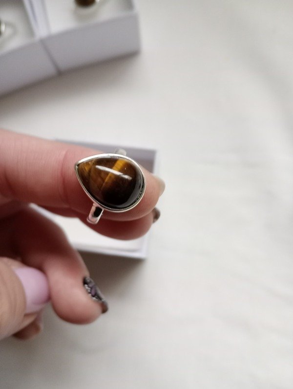 Producto - Anillo de plata y Ojo de tigre