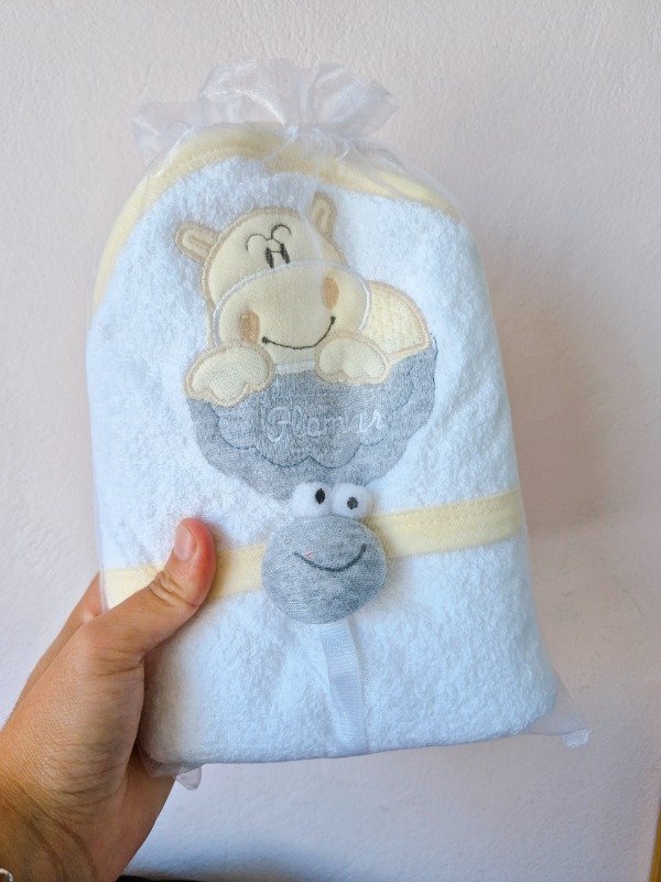 Producto - Toallon bordado Hipopotamo beige