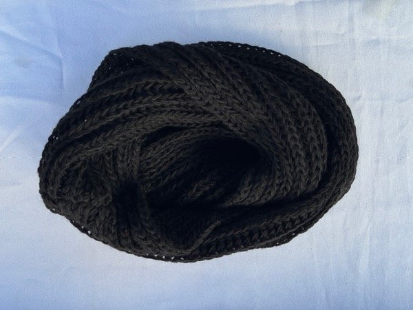 Producto - INFINITA DE LANA COLOR NEGRO