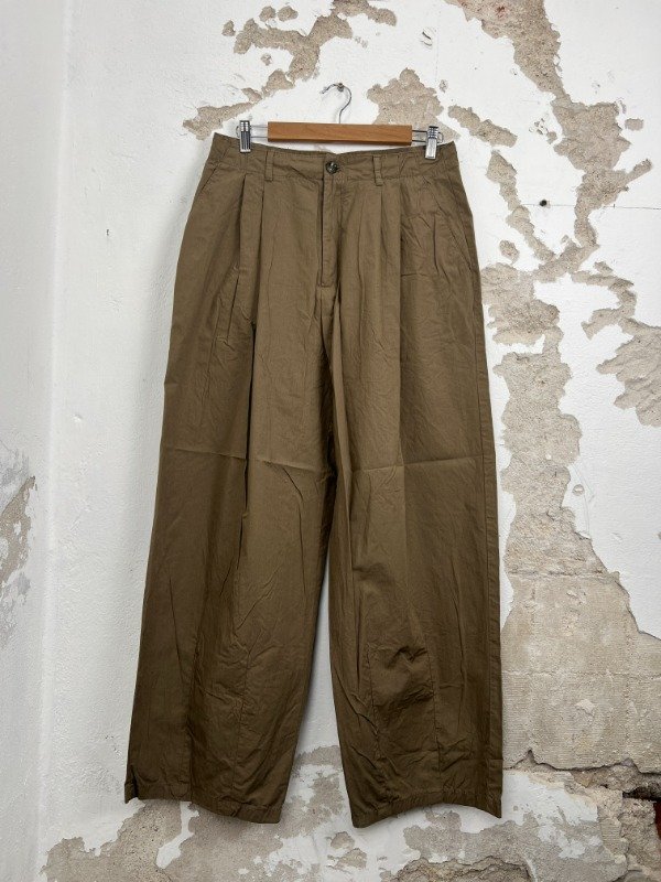 Producto - Pant Bershka Baggy Marrón