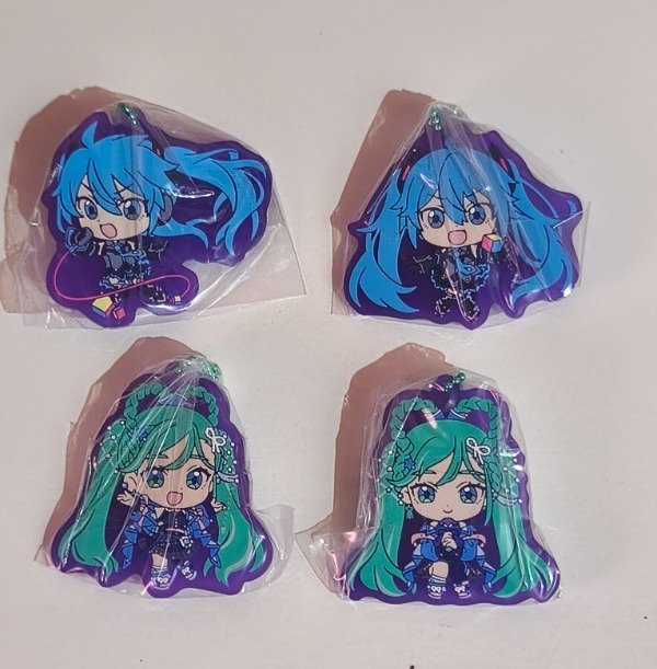 Producto - Miku llaveros