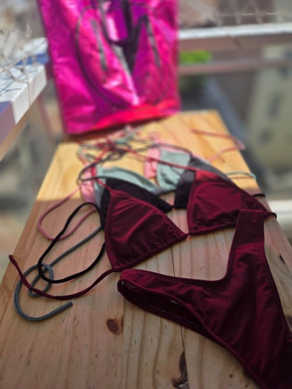 Producto - Bikini RENY less en V - 15000 EF