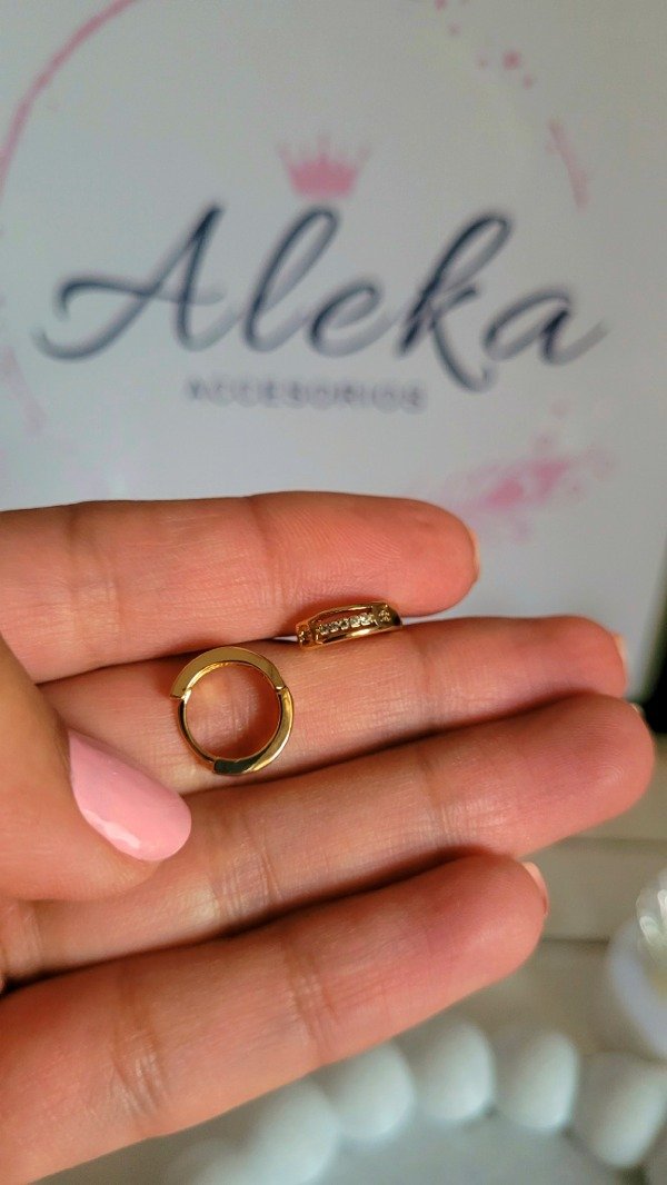 Producto - Argollas (1.3mm) tira strass de color blanco de acero dorado - 0