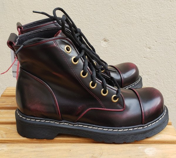 Producto - Borcego Negro gastado a Rojo