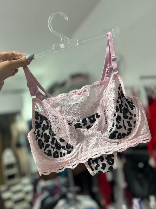 Producto - Conjunto print y encaje rosa