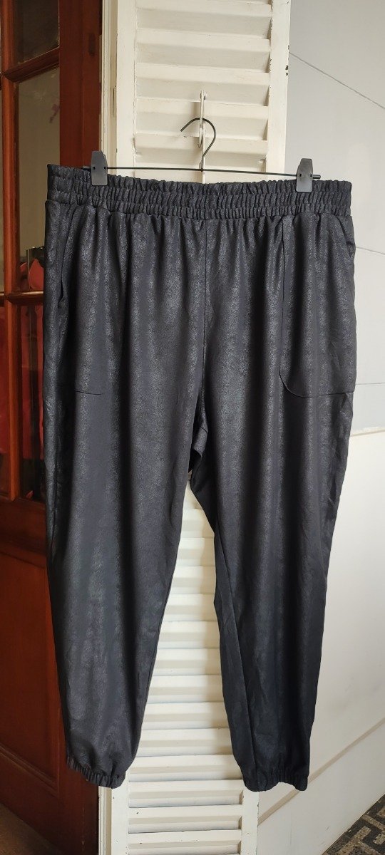 Producto - Babucha negra con brillo, talle XXXL
