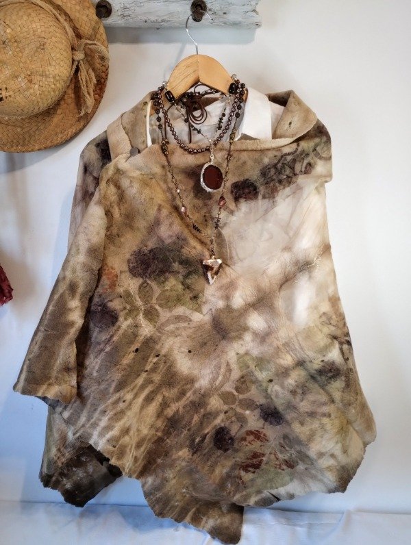Producto - Pashmina ECOPRINT fieltro y seda natural CASTAÑO