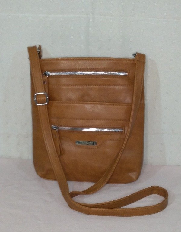 Producto - MORRAL INA MURAKAMI EN MARRÓN