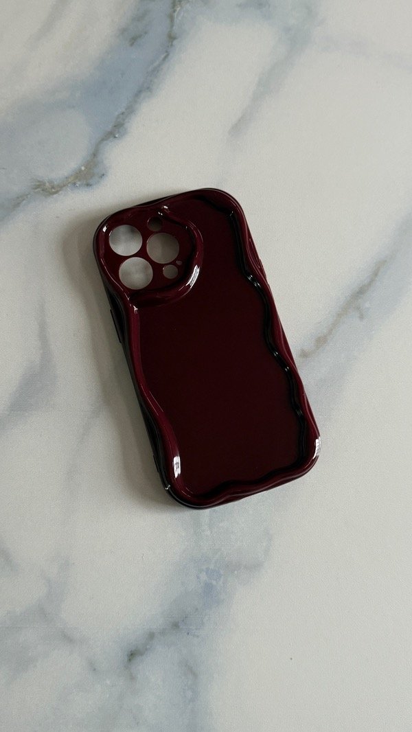 Producto - Funda ondulada bordo Iph 13 pro