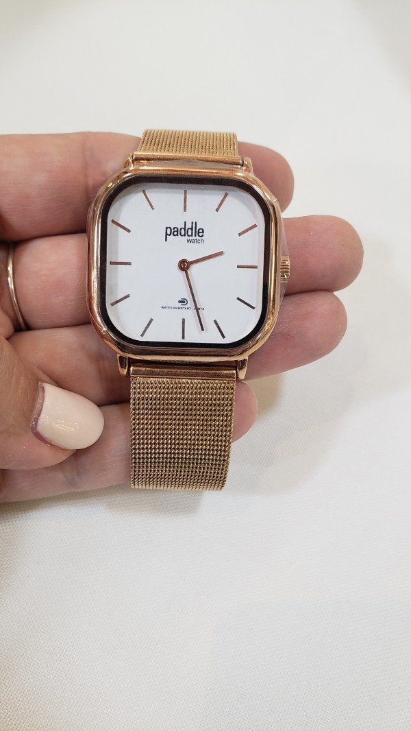 Producto - Reloj cuadrado metálico rose