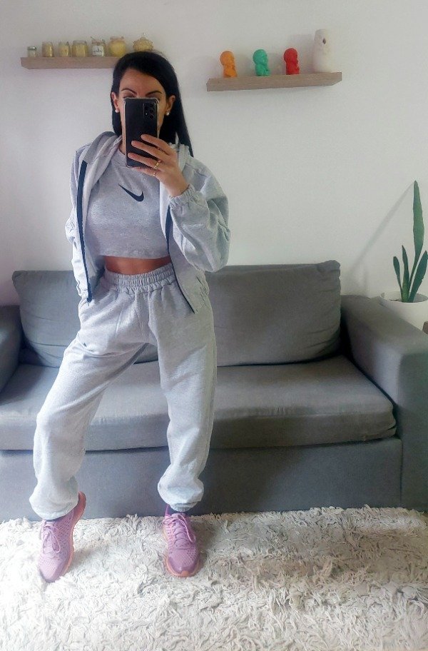 Producto - Jogging Nike gris