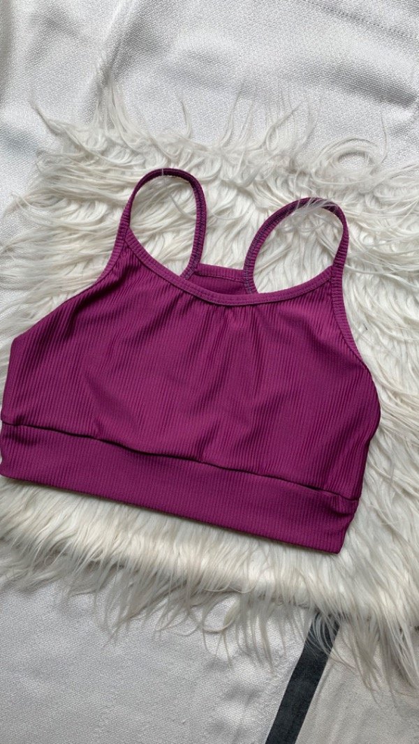 Producto - Top deportivo con tiras finas