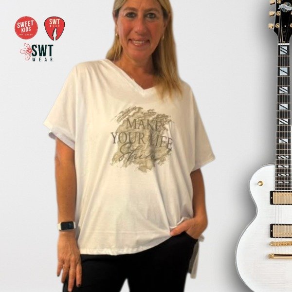 Producto - Remerón MAKE YOUR LIFE SHINE  BRILLOS Escote en V Algodón Oversized ANG - 1