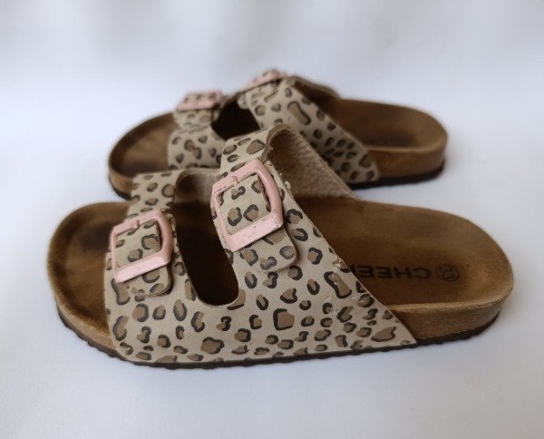 Producto - SANDALIAS DE CUERO MARCA CHEEKY TALLE 33
