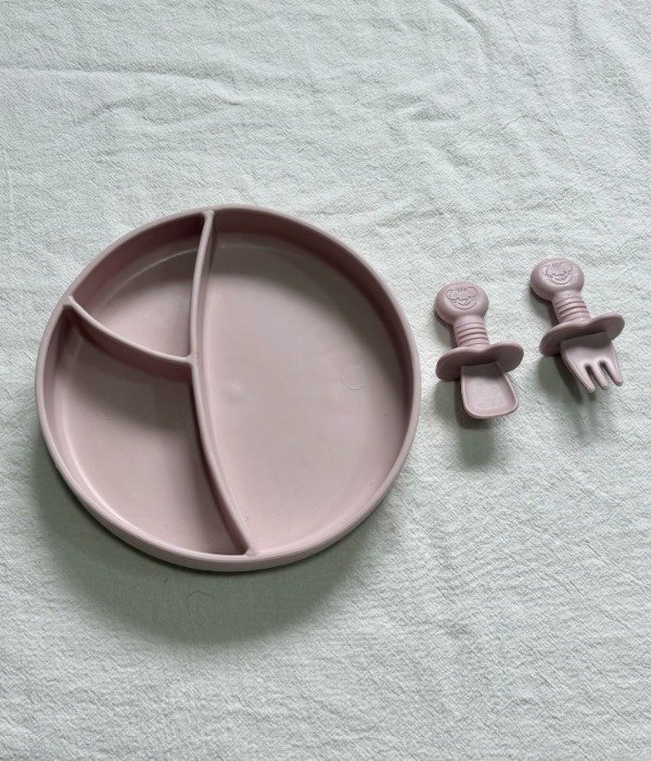 Producto - Set Plato + Tenedor y Cuchara Rosa Viejo