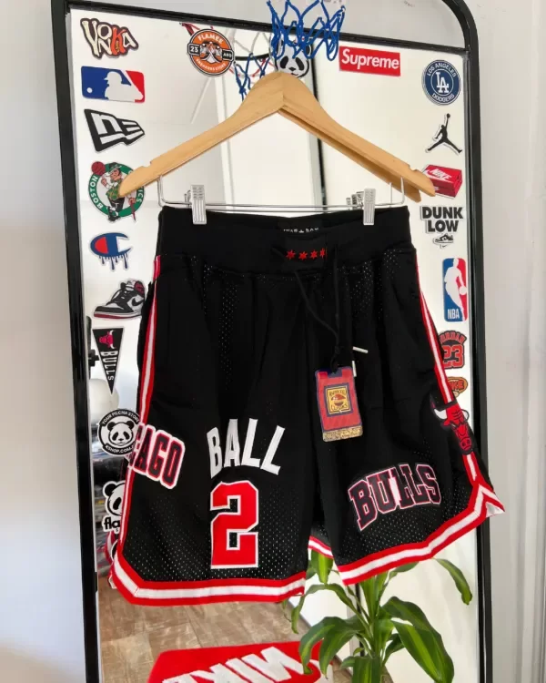 Producto - SHORT IMPORTADO NBA CHICAGO BULLS BALL 2 NEGRO