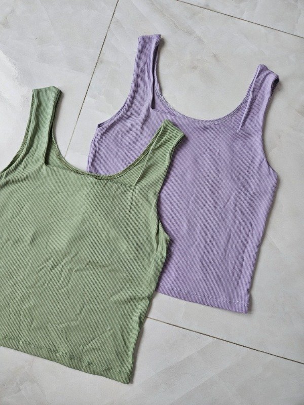 Producto - MUSCULOSA DE MORELY ESCOTE CUADRADO