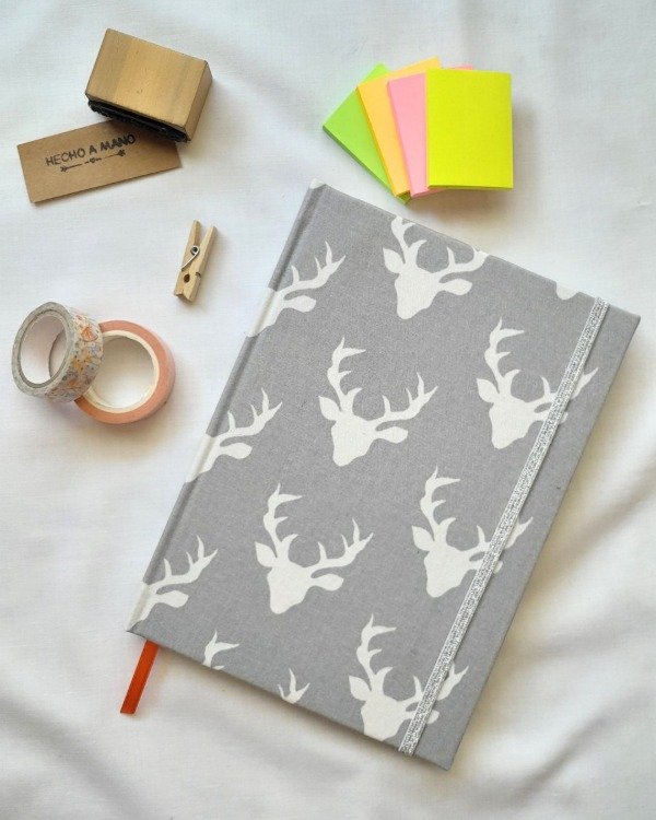Producto - Cuaderno artesanal personalizado - Tapa dura, lomo recto