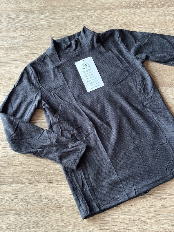 Producto - REMERA POLERA TÉRMICA MANGAS LARGAS GRIS