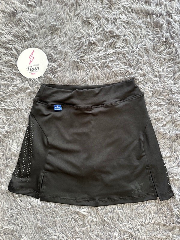 Producto - Pollera Adidas Brillito