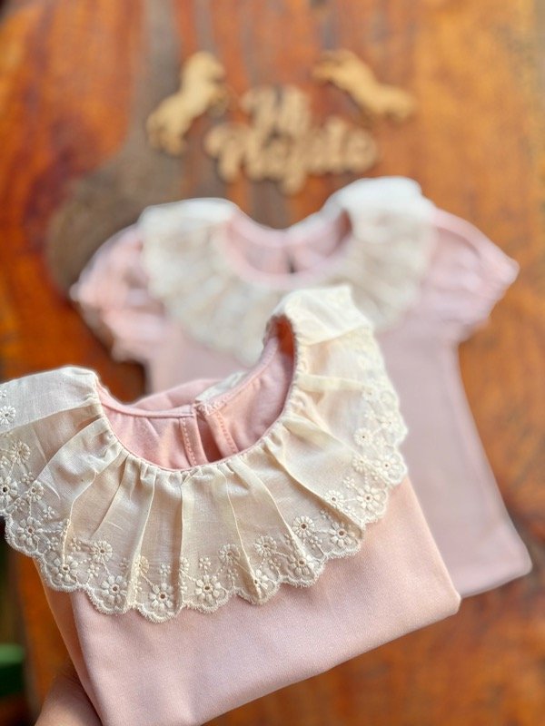 Producto - Remera Rosa Beba con Cuello Broderie - 1