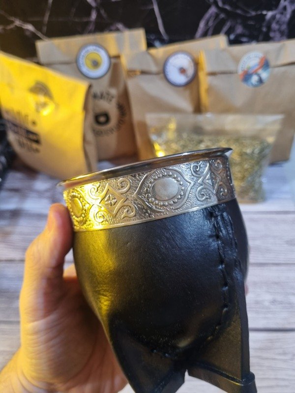 Producto - Mate Imperial Grande de Cuero Negro con Virola de Alpaca - 2