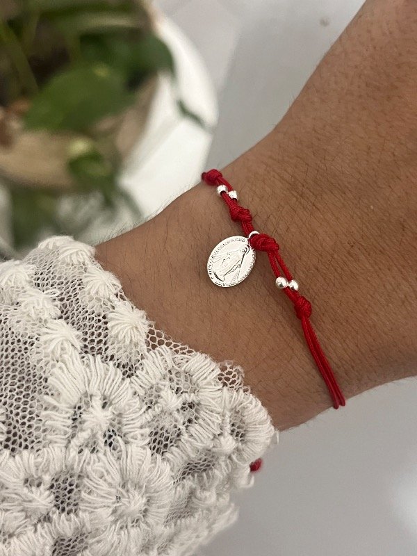 Producto - Pulsera roja medalla virgen milagrosa