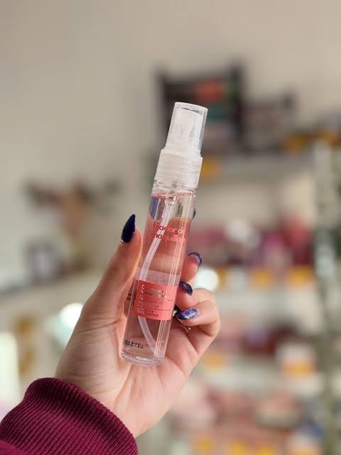 Producto - Fijador de maquillaje hidratante Thelma y Louise