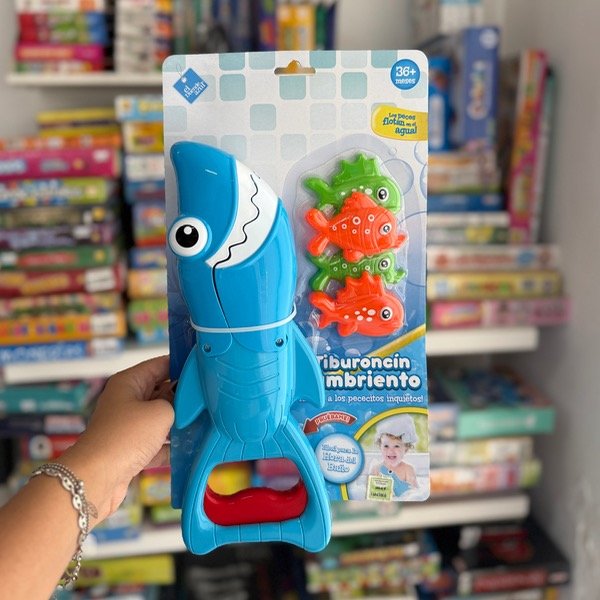 Producto - Tiburon con peces 7444 El Duende Azul 6911