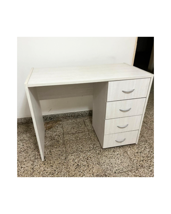 Producto - Escritorio de melamina / 77x101x51 / Poco uso