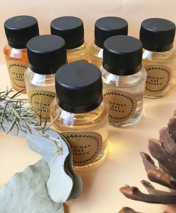 Producto - ESENCIAS AROMÁTICAS 50 cc x 7